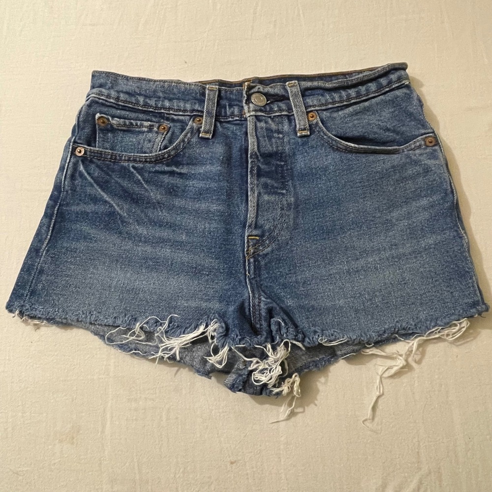 Levis Womens Size 27 High Rise Denim Shorts Medium Wash Button Fly Cutoff